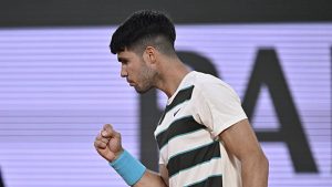 carlos-alcaraz-gana-tommy-paul-rolandgarros-2025