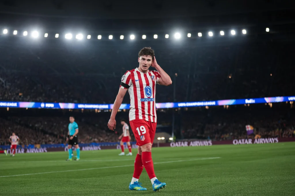 Julian Alvarez se queda