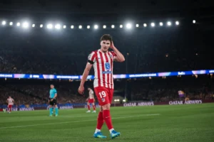 Julian Alvarez se queda