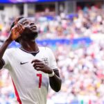 Inglaterra castiga a Francia en un festival de 10 goles y amarga la despedida de Deschamps